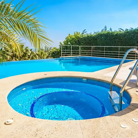 Casa Orquidea - Luxury 4 Bedroom *